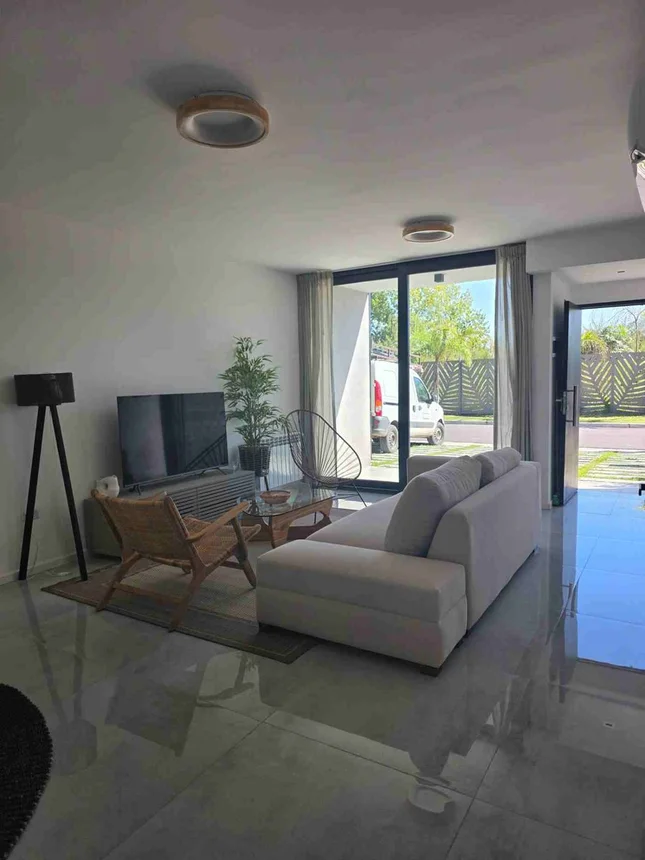 Casa tríplex de 4 ambientes en venta en Rincón de Milberg, Esquiú 400, foto 5