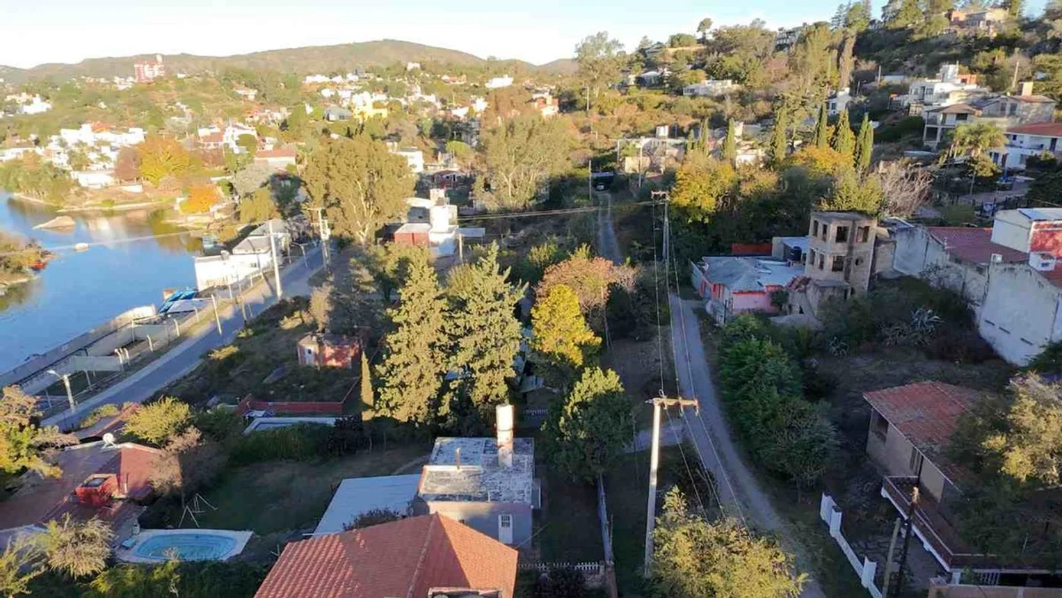 Casa de 9 ambientes en venta en Villa Carlos Paz, Washington 100, foto 3