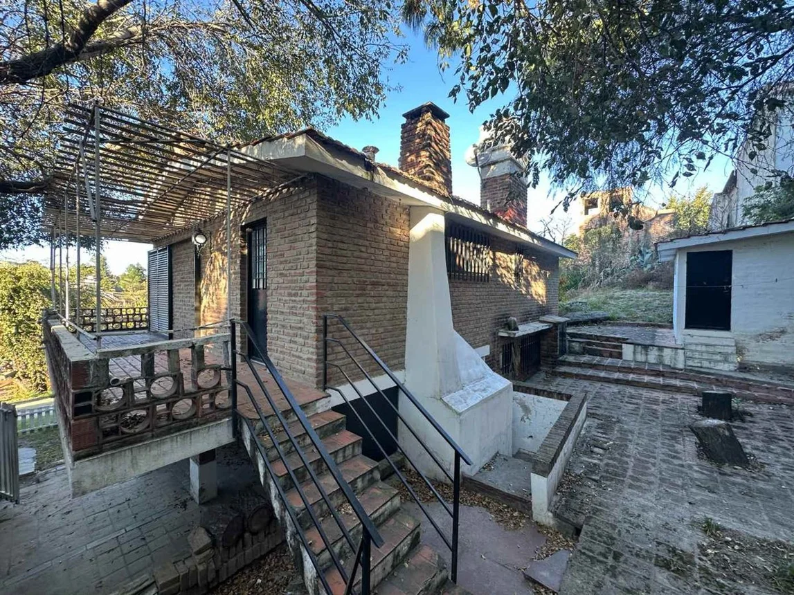 Casa de 9 ambientes en venta en Villa Carlos Paz, Washington 100