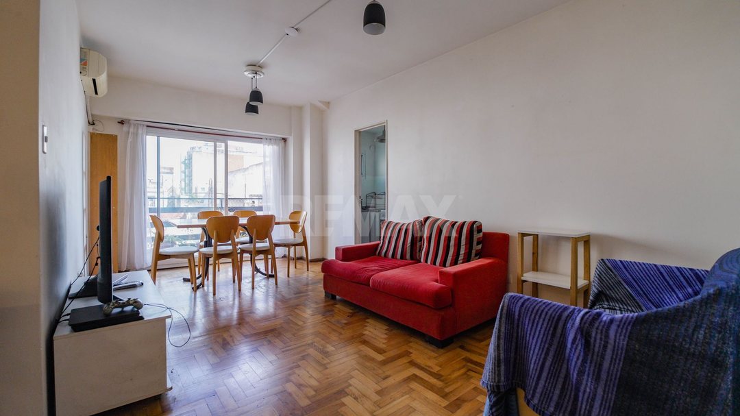 DEPTO 4 AMB CON BALCON FRENTE VILLA CRESPO