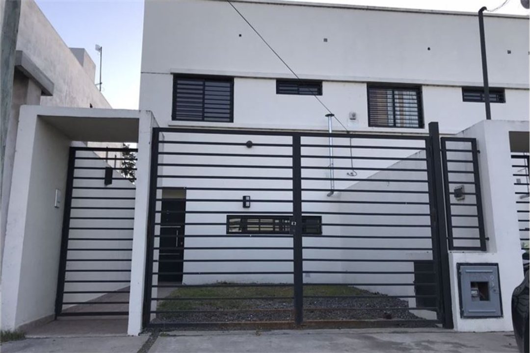 DUPLEX EN ALQUILER 2 DORMITORIOS SAN CARLOS.