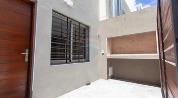 ALQUILER UNION APTO DUPLEX 1 DORM PATIO PARRILLERO