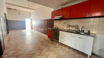 SE VENDE CASA A REFACCIONAR EN GUEMES