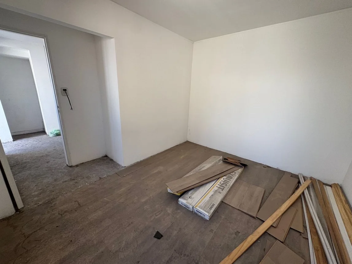 Departamento de 3 ambientes en venta en Piñeyro, Avenida Hipólito Yrigoyen 800