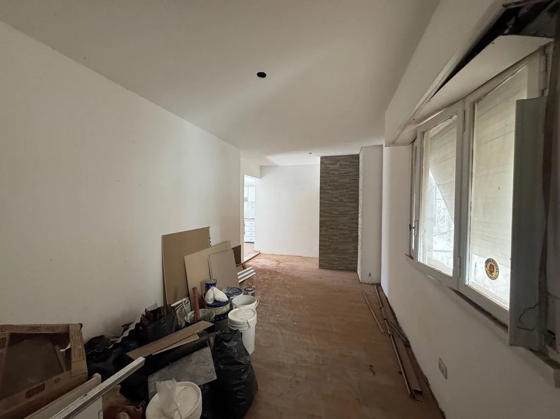 Departamento de 3 ambientes en venta en Piñeyro, Avenida Hipólito Yrigoyen 800, foto 2