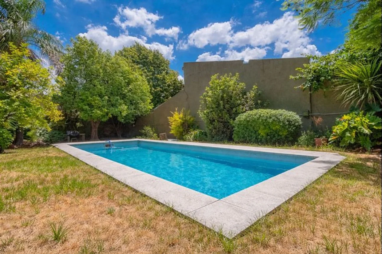 Casa en venta en Castelar, foto 3