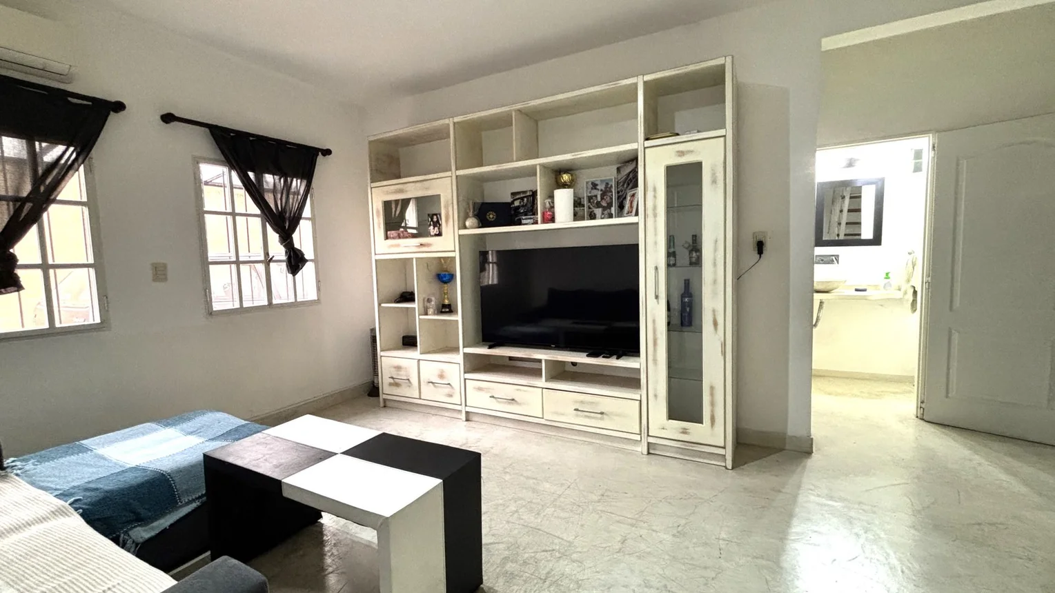 PH de 4 ambientes en venta en Villa Luzuriaga, República de Chile 400
