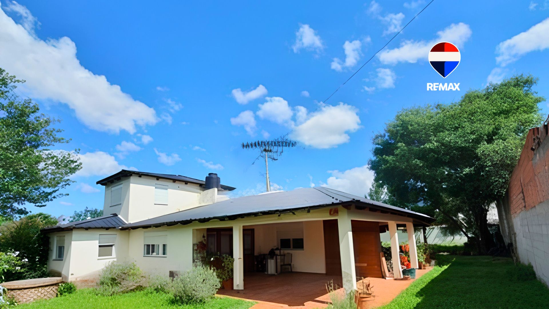 CASA CON PILETA VENTA ZONA AEROPUERTO - foto 1