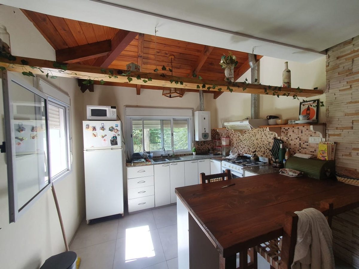 CASA CON PILETA VENTA ZONA AEROPUERTO - foto 3