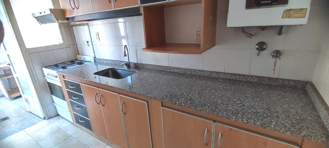 Alquiler 3 Amb Piso Alto con Balcón - Alberdi