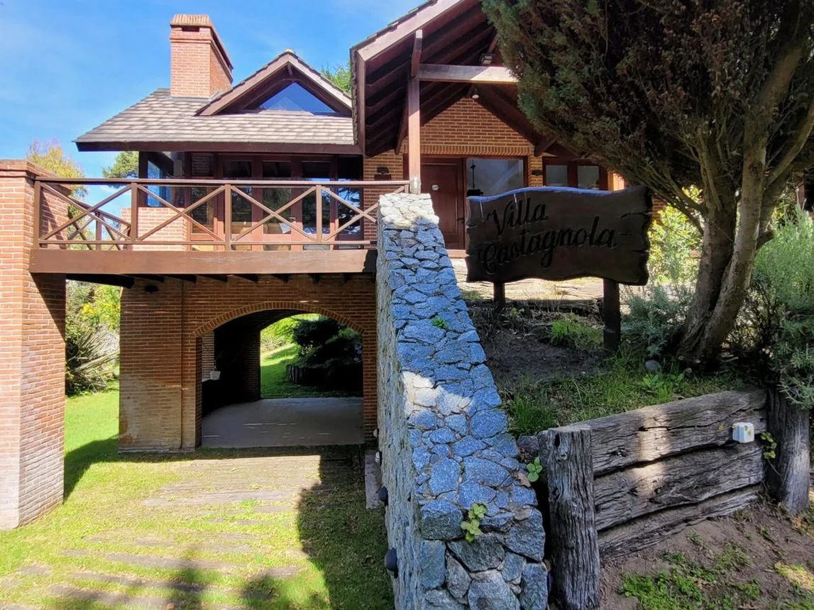 Casa de 7 ambientes en venta en Pinamar, Del Juncal 500, foto 2