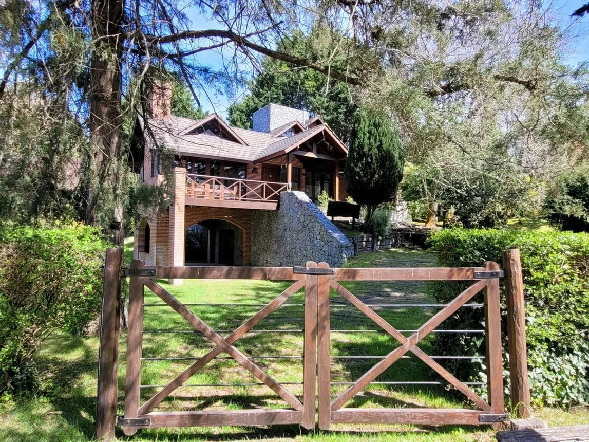 Casa de 7 ambientes en venta en Pinamar, Del Juncal 500, foto 3