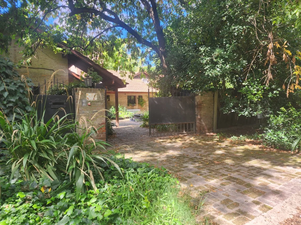 Casa en venta en Manuel Alberti, foto 2