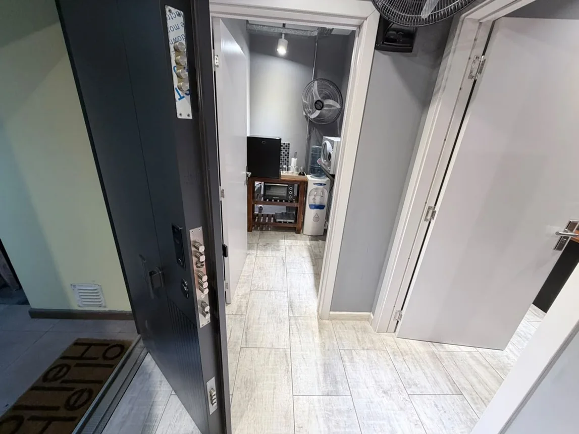 Departamento de 3 ambientes en venta en Banfield, Cochabamba 200, foto 3