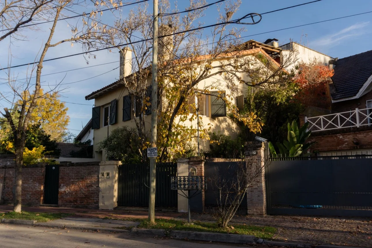 Casa venta tres plantas acassuso, foto 2