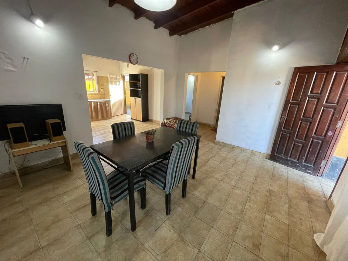 Casa en venta en La Plata, foto 2