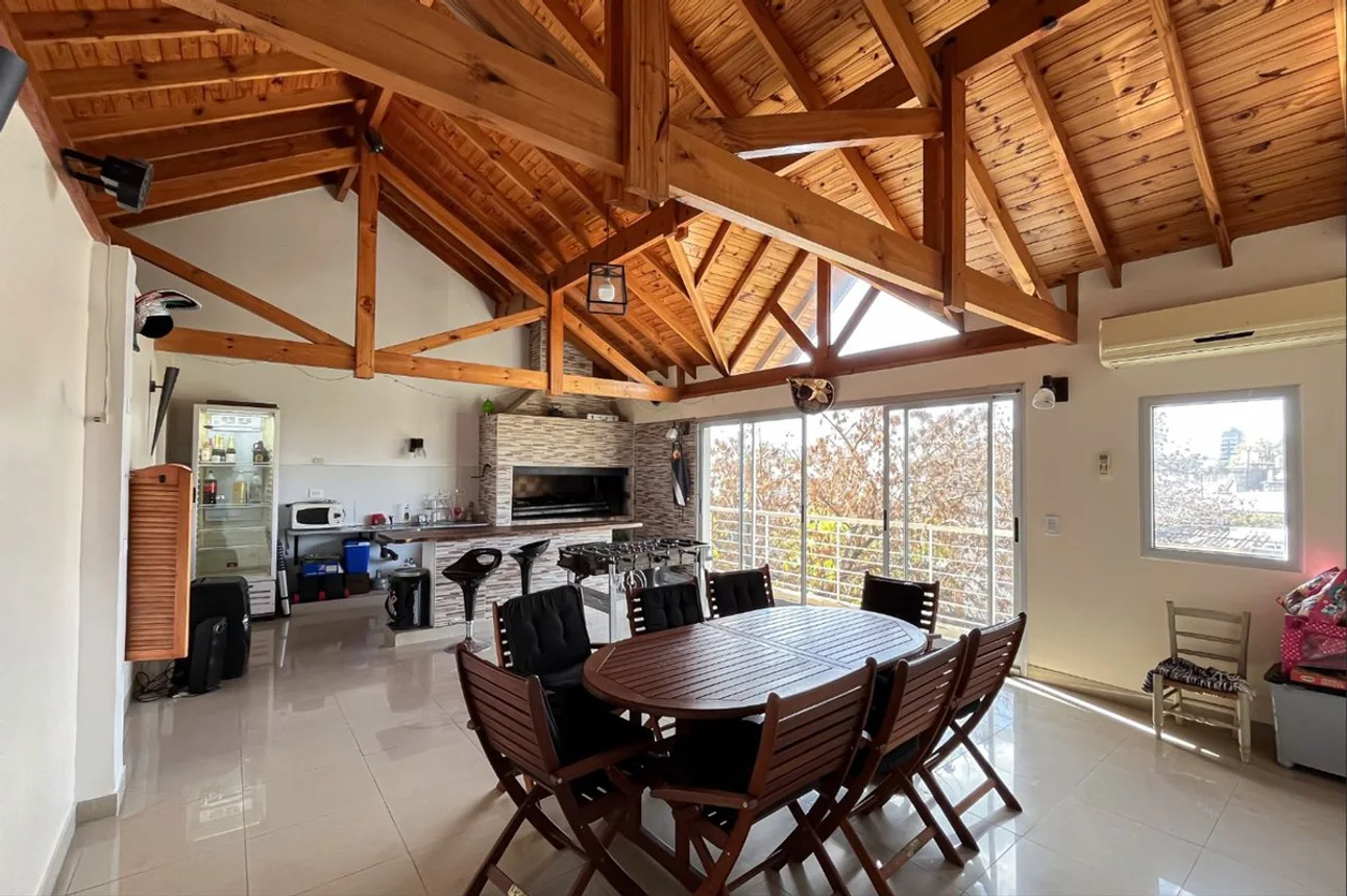 PH de 5 ambientes en venta en Parque Chacabuco, Cachimayo 1400, foto 2