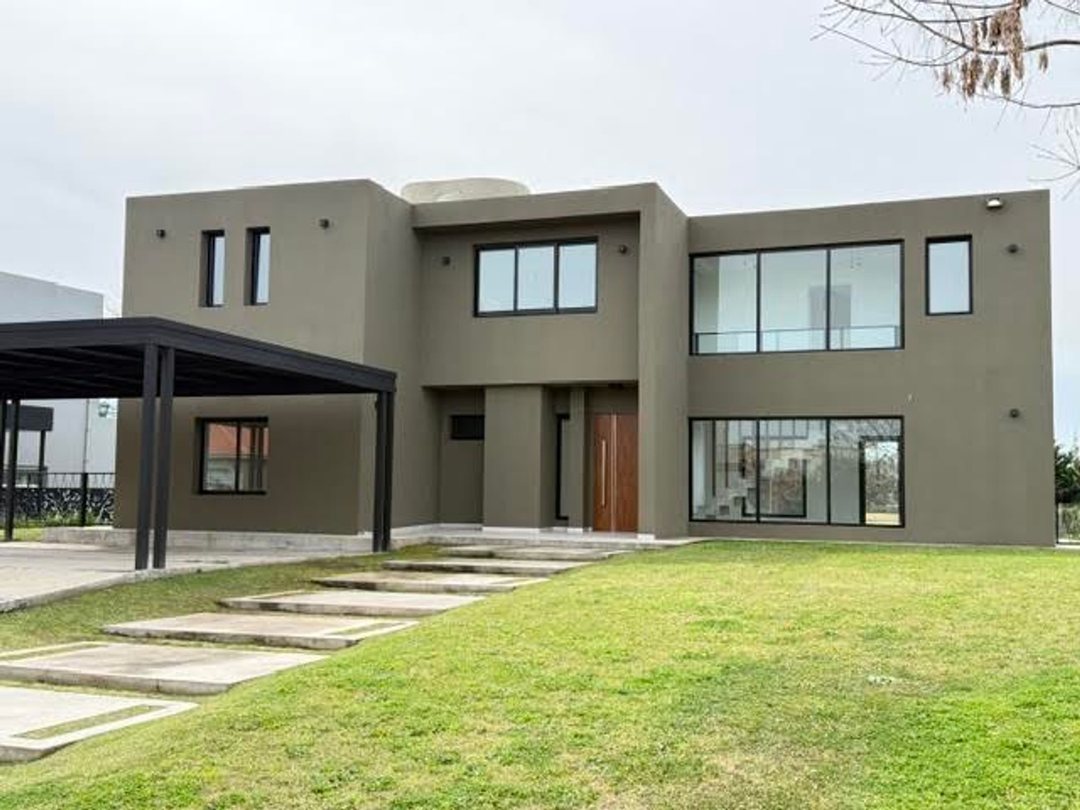 casa a estrenar IMPERDIBLE .Haras Santa Maria