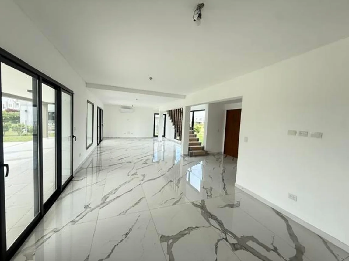 Casa de 6 ambientes en venta en Belén de Escobar, El Trebol 1500, foto 3