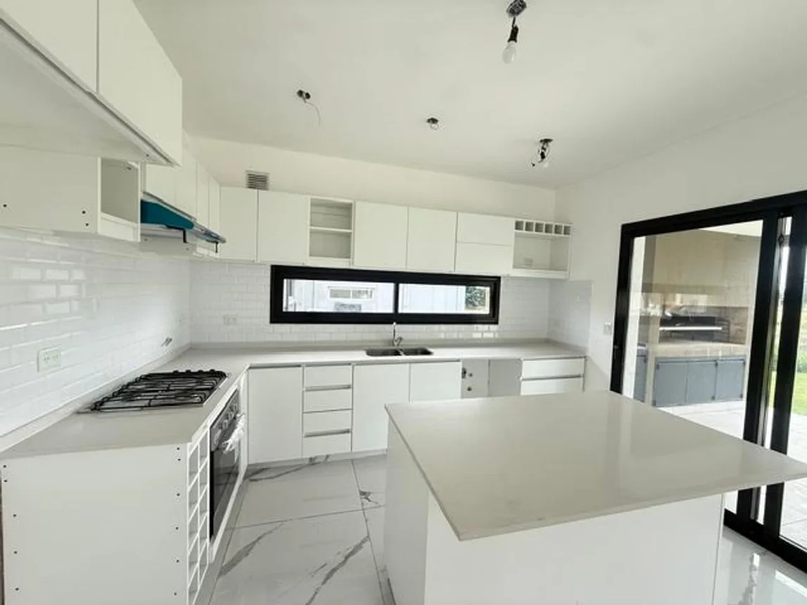 Casa de 6 ambientes en venta en Belén de Escobar, El Trebol 1500, foto 4