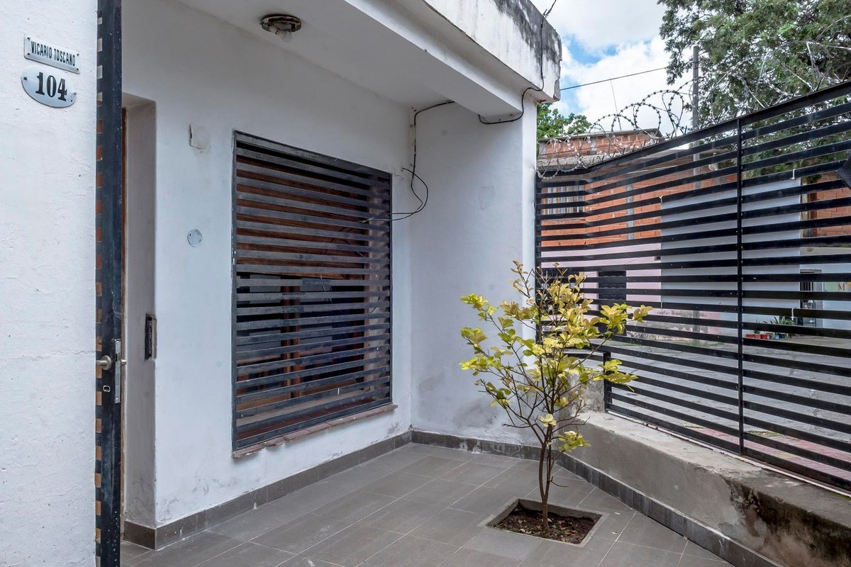 CASA VENTA MACROCENTRO A REMODELAR - foto 2