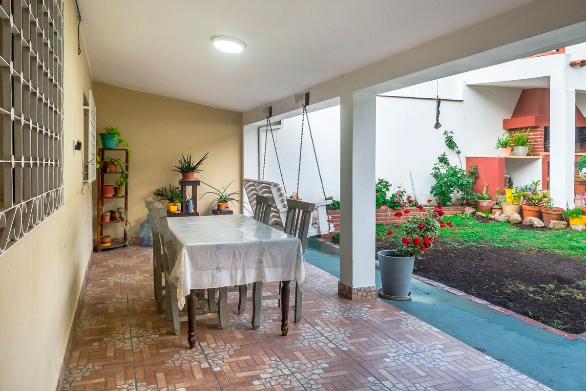 CASA DE 4 DORMITORIOS EN VENTA EN TRES CERRITOS - foto 18