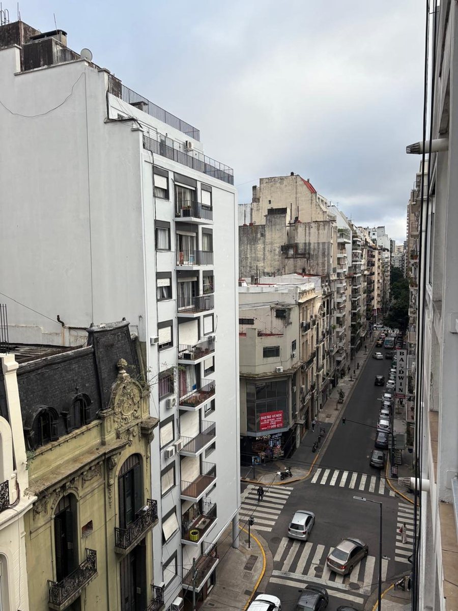 Foto 14 — Luminoso Monoambiente en Recoleta Piso 7 c/Balcón