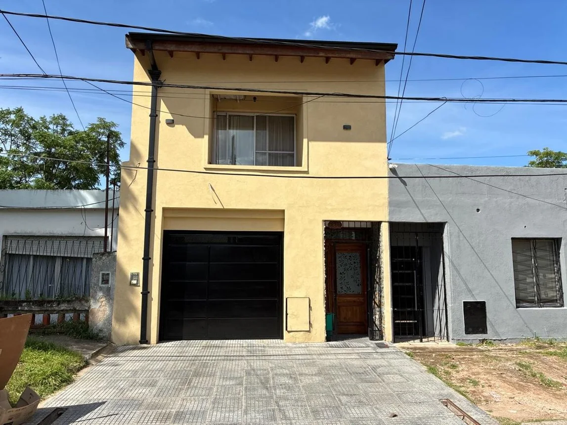 Casa dúplex en venta en Hurlingham