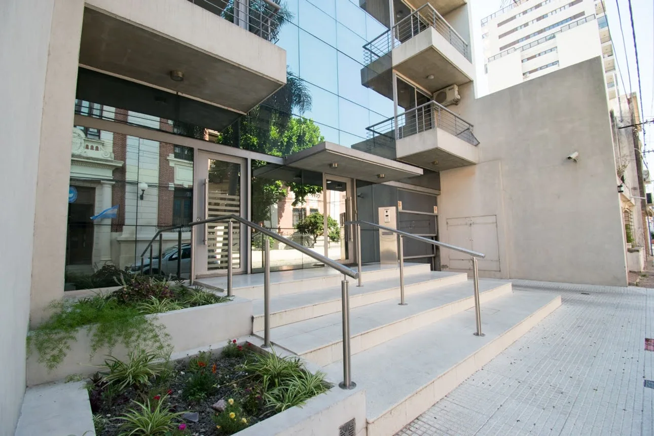 Piso exclusivo 3 dormitorios barrio sur y cochera, foto 4
