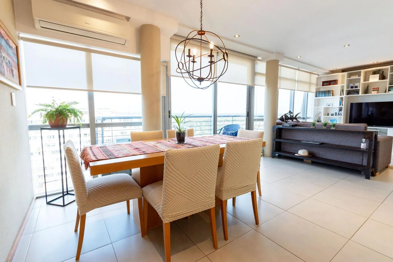 Piso exclusivo 3 dormitorios barrio sur y cochera, foto 1
