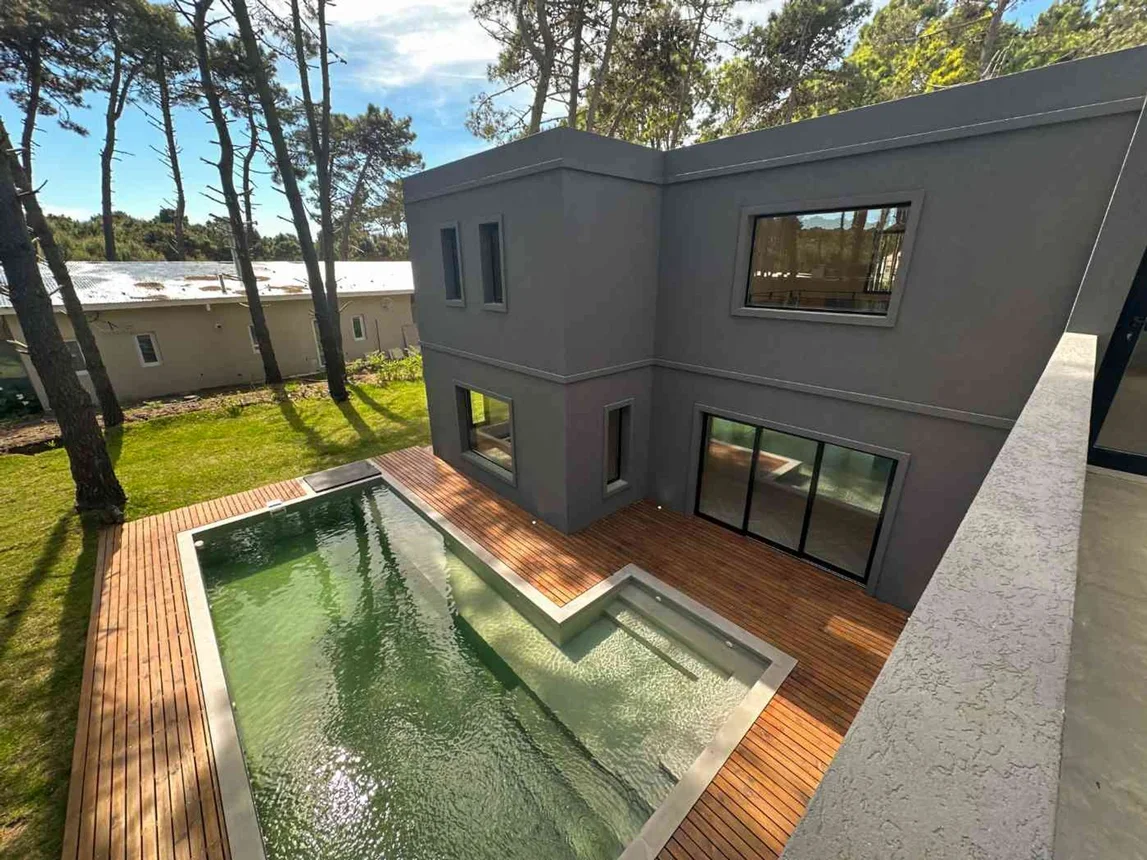 Casa en venta en Pinamar, foto 2