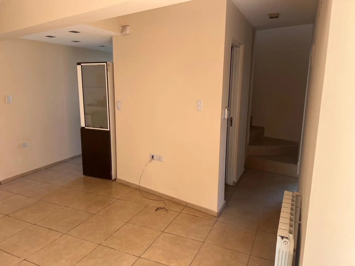 Casa de 6 ambientes en venta en Guaymallén, Cochabamba 4500, foto 5