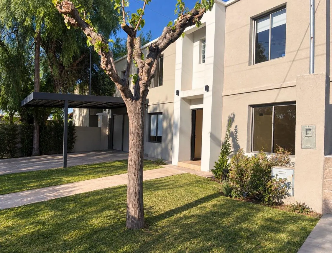 Casa de 6 ambientes en venta en Guaymallén, Cochabamba 4500, foto 2