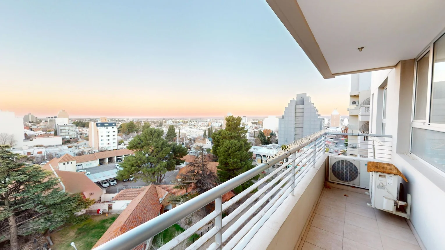 Departamento de 5 ambientes en venta en Neuquén, Tucuman 400, foto 3