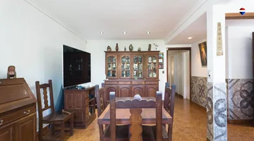 VENTA CASA 4 AMB CON COCHERA CRUCECITA