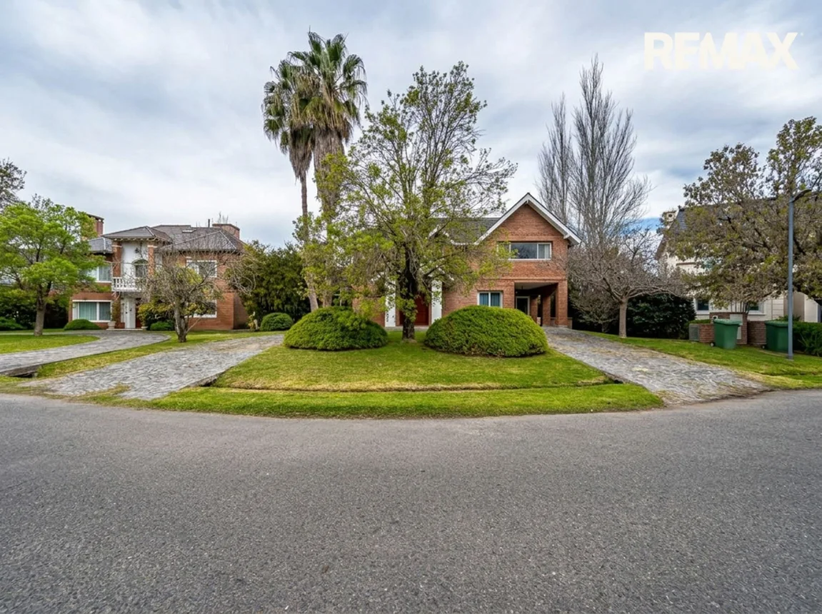 Casa en alquiler en Pilar, Barrio Ayres de Pilar 0