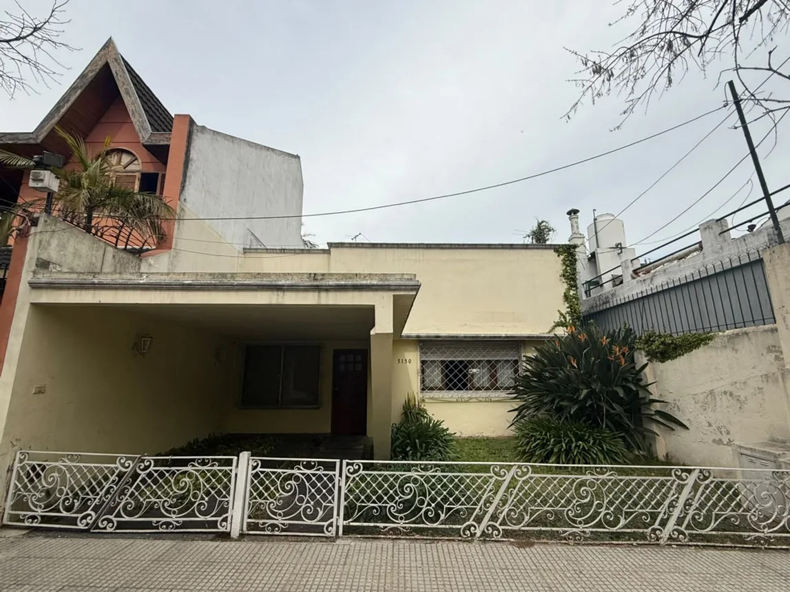 Casa de 5 ambientes en venta en Mataderos, Chascomús 5100