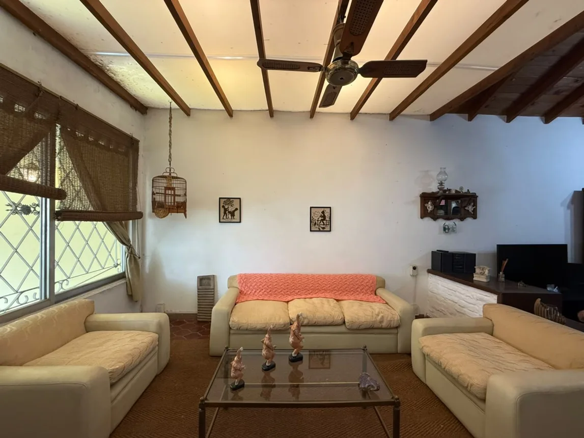 Casa de 5 ambientes en venta en Mataderos, Chascomús 5100, foto 2