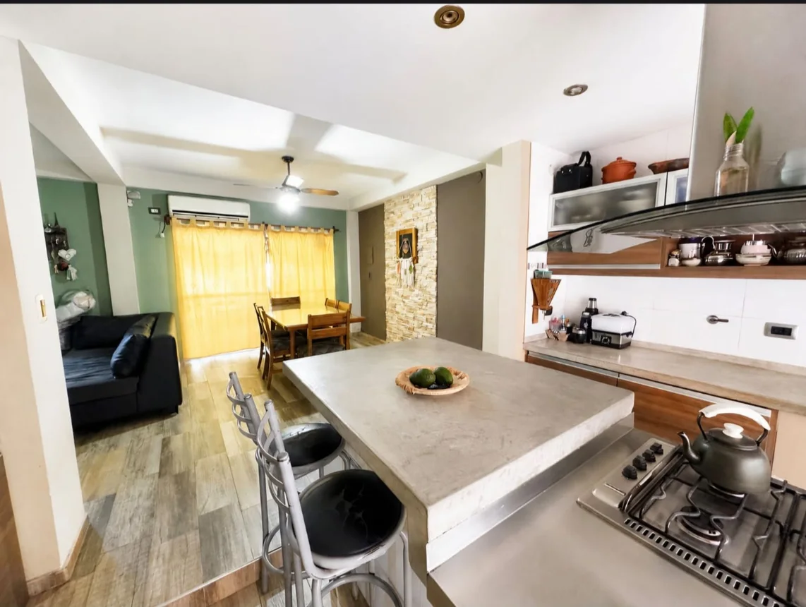Casa en venta en Villa Luzuriaga, foto 5