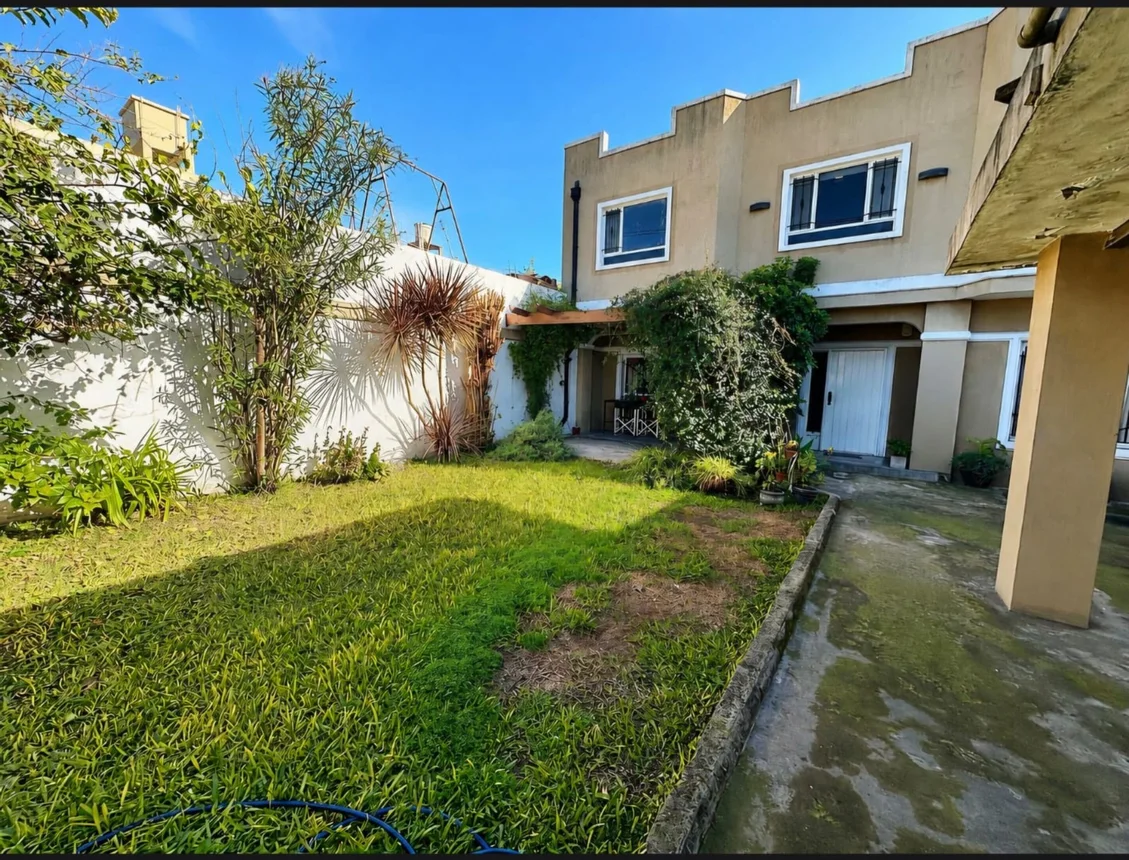 Casa en venta en Villa Luzuriaga