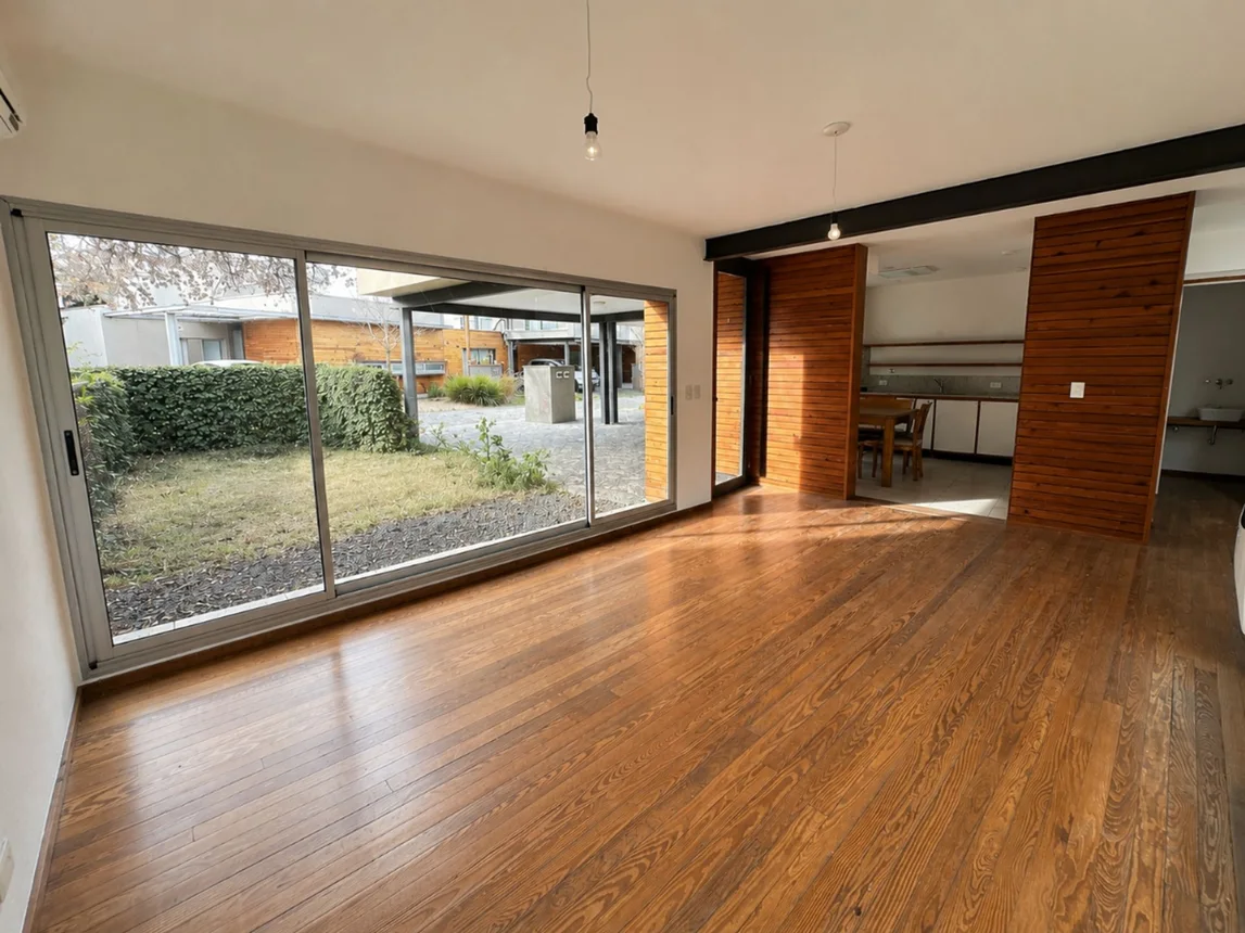 Casa de 3 ambientes en venta en Hurlingham, Nilda Figueira 1400, foto 2