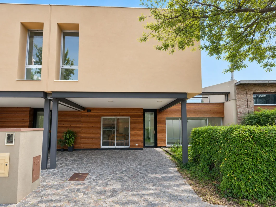 Casa de 3 ambientes en venta en Hurlingham, Nilda Figueira 1400