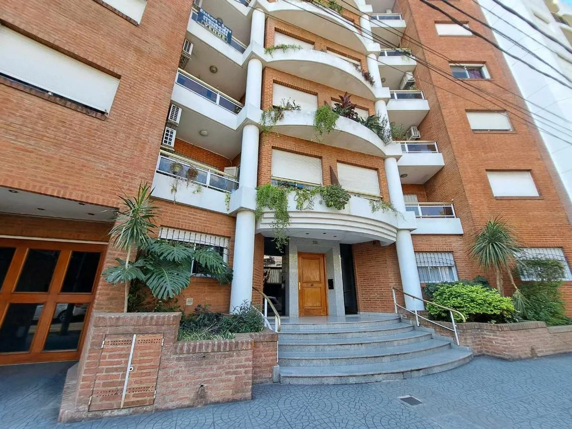 Departamento de 2 ambientes en alquiler en Ramos Mejía, Saavedra 200