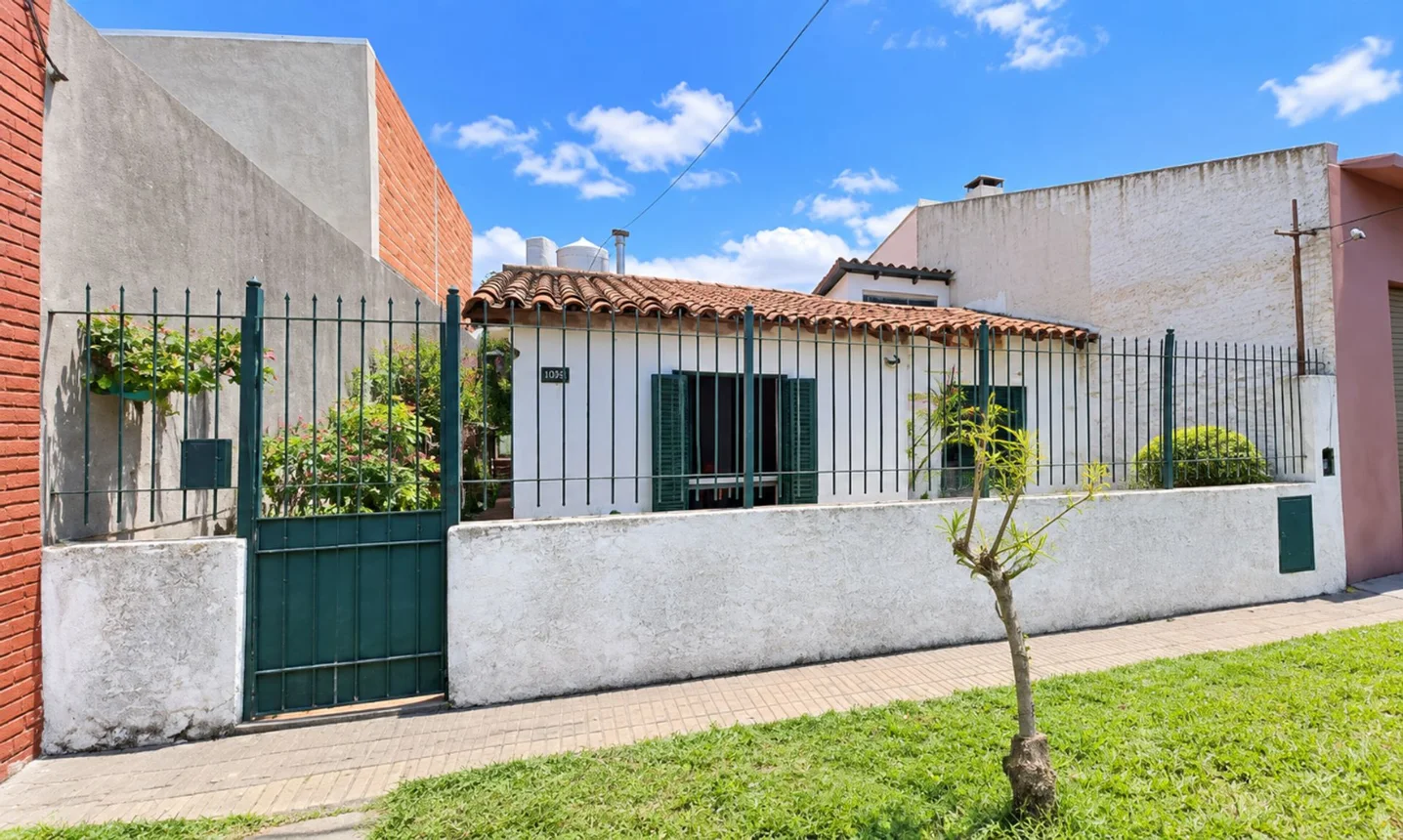 Casa de 4 ambientes en venta en Gerli, Teniente Coronel Lafuente 1900