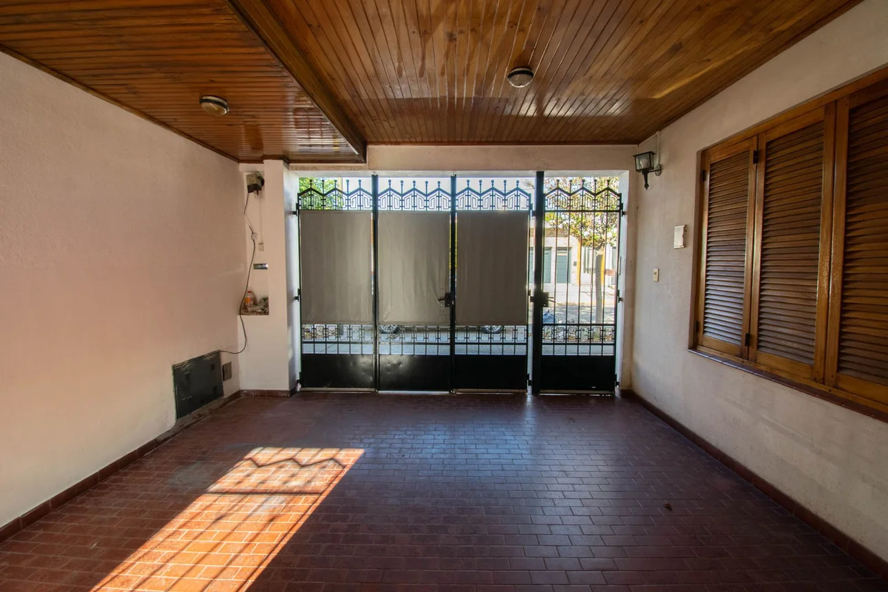 Casa en venta con jardin y pileta en la plata, foto 5