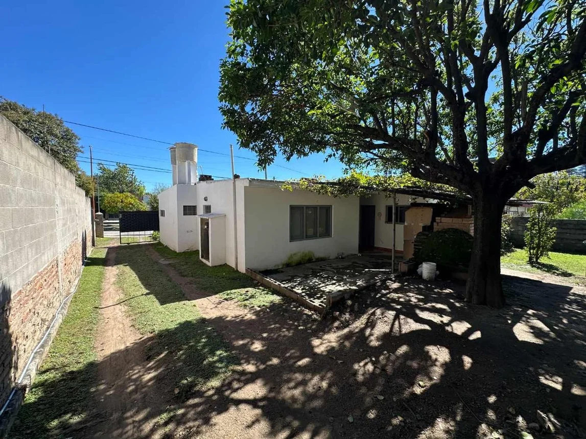 Casa de 8 ambientes en venta en Villa Carlos Paz, Avenida Ramón J. Cárcano 3000