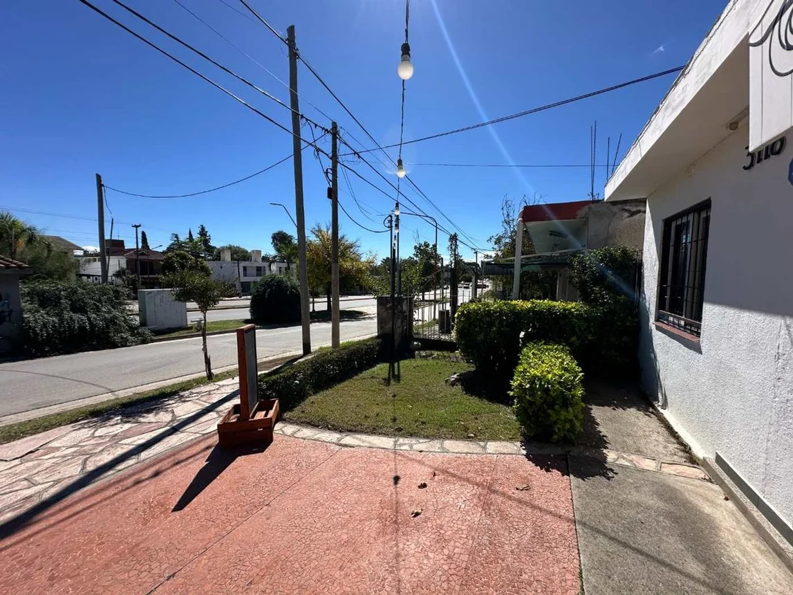 Casa de 8 ambientes en venta en Villa Carlos Paz, Avenida Ramón J. Cárcano 3000, foto 3