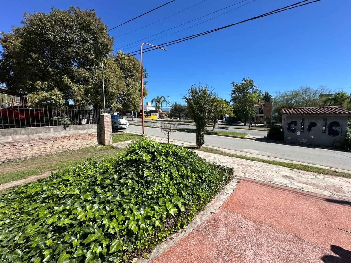 Casa de 8 ambientes en venta en Villa Carlos Paz, Avenida Ramón J. Cárcano 3000, foto 5