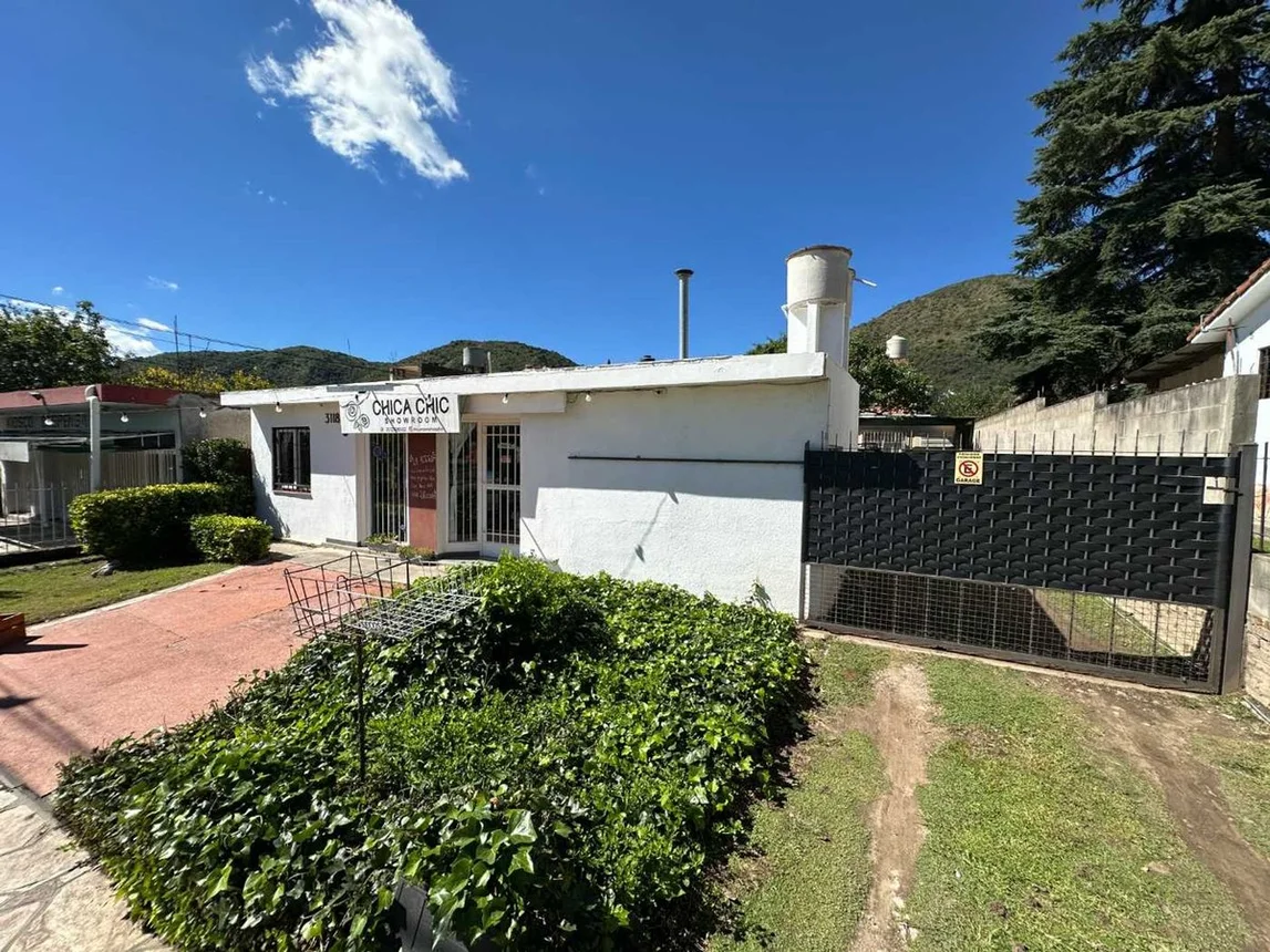 Casa de 8 ambientes en venta en Villa Carlos Paz, Avenida Ramón J. Cárcano 3000, foto 2