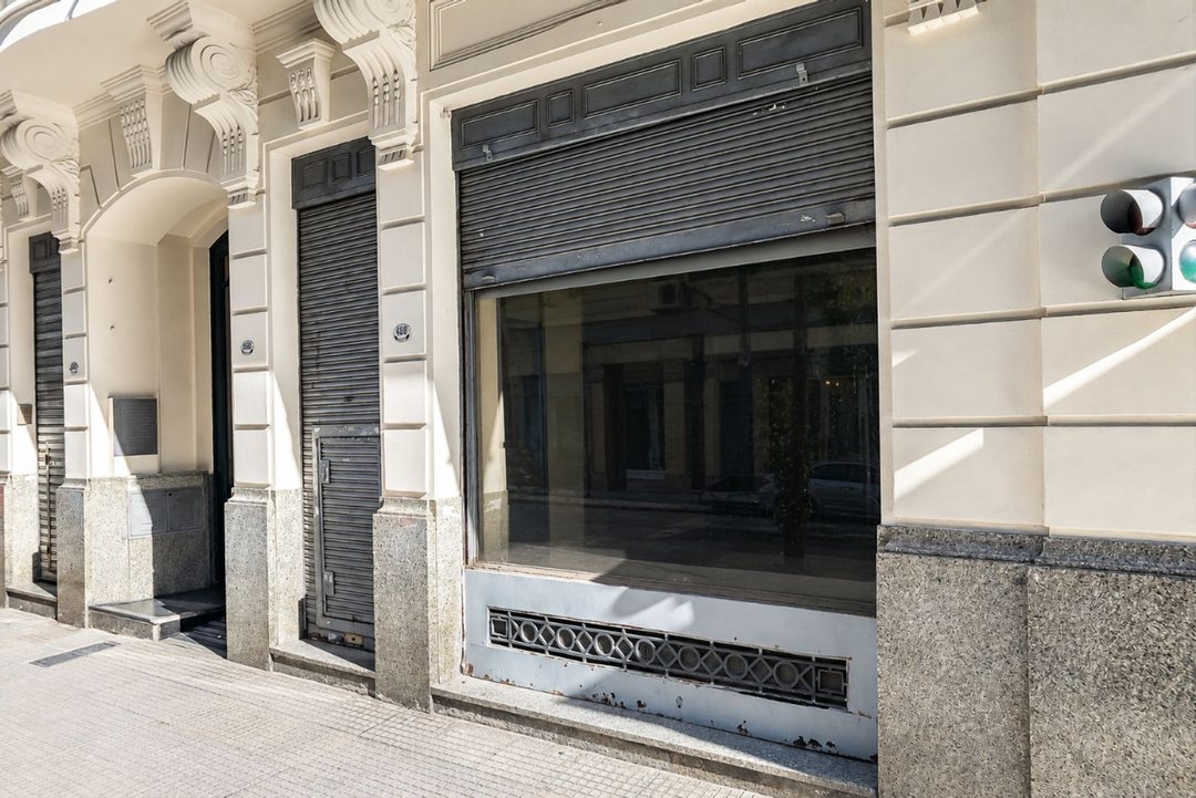 Venta Local a la Calle a Reciclar OPORTUNIDAD